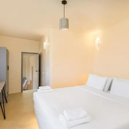 Eolithos Aparthotel