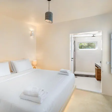 Aparthotel Eolithos